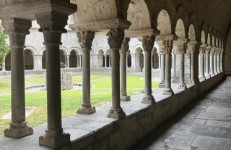 El claustre de la catedral de Girona: escultura, imatges i i [&hellip;]