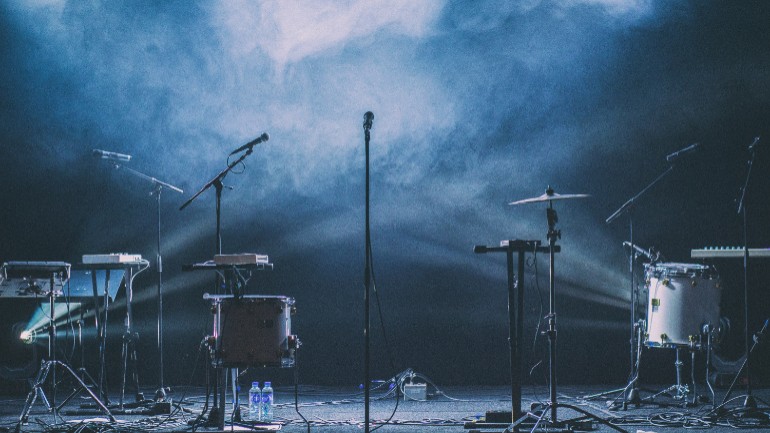 The body as a performance tool in live music