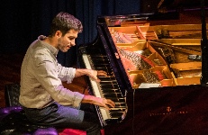 Alejandro Esperanza Trio