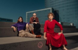 Roig i violeta, a partir d'El temps de les cireres i L'hora [&hellip;]
