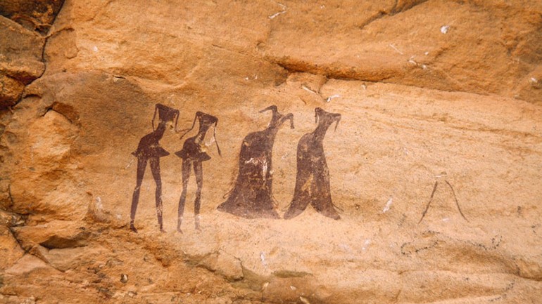 Tassili. Humans and gods within the maze
