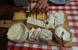 Cicle de tasts de formatges